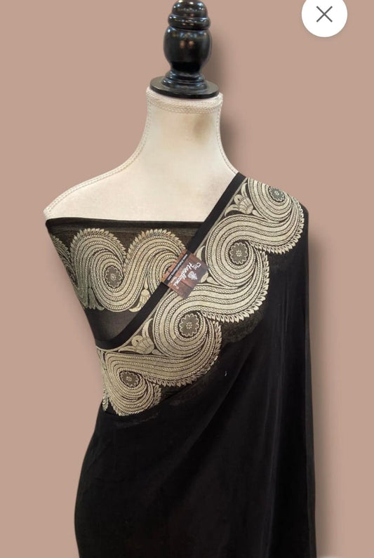 New Arviel Banarasi Soft Dybal Warm Silk Saree | Lightweight Designer Saree with Gold Zari Border